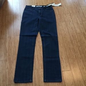 New Size 6 Jones NY Jeans (Sutton Straight Fit)